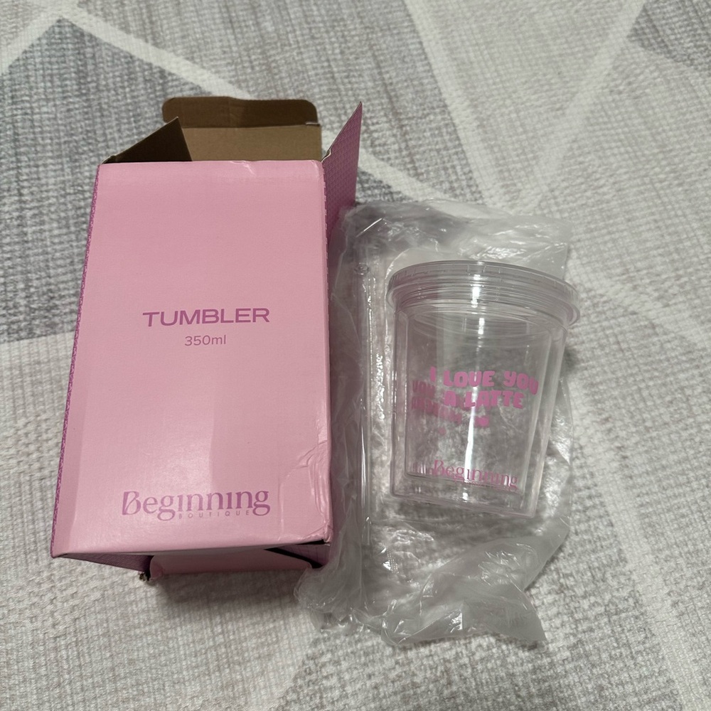 BEGINNING BOUTIQUE - NWT Love You Lots Reusable Tumbler - Picture 4 of 5